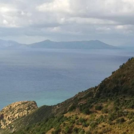 Dimora Tra Cielo E Mare A Gioiosa Marea Eksteriør billede