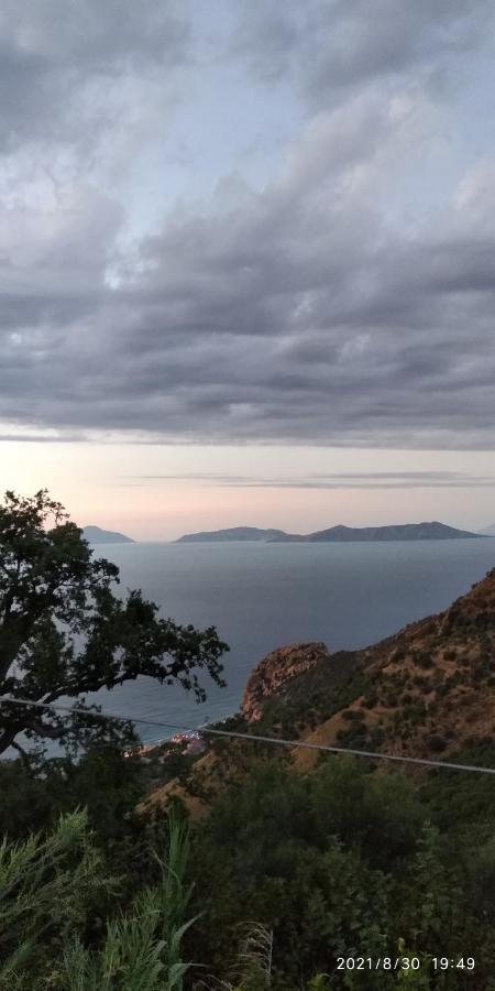 Dimora Tra Cielo E Mare A Gioiosa Marea Eksteriør billede